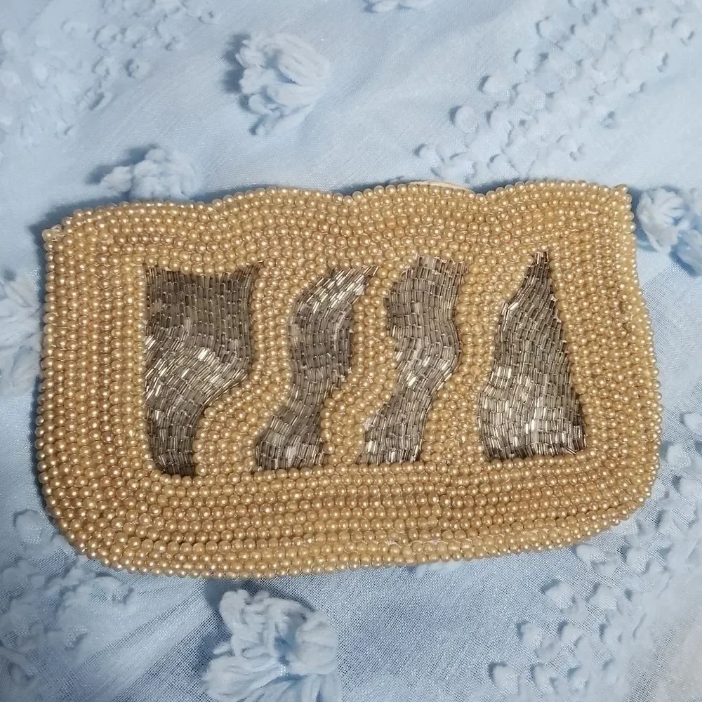 1940s Vintage / Antique Made in Japan Pearl and Bead Clutch - Nobility